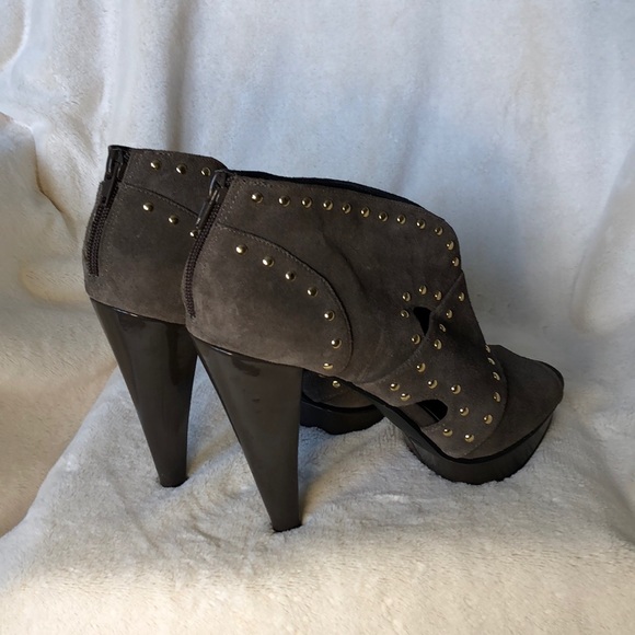 Steve Madden peep-toe pumps. 9 1/2 - Picture 4 of 6